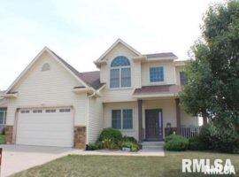 1407 PARKVIEW Lane Davenport, IA 52807